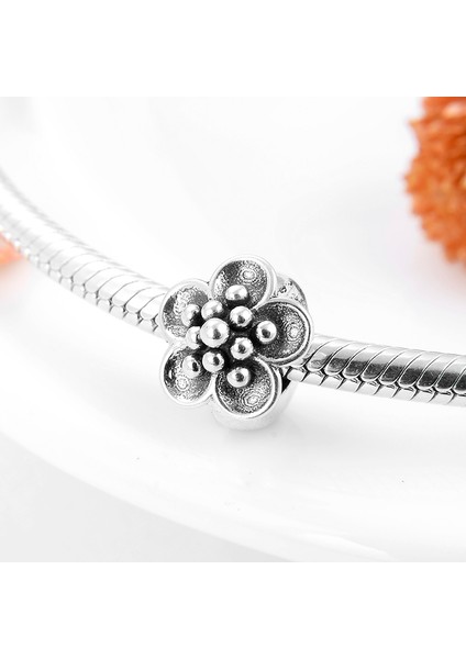 925 Ayar Gümüş Charm (Bahar Çiçeği)