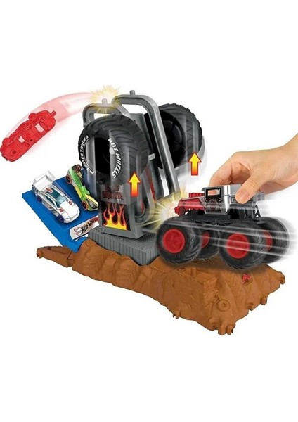 HNB87 Hot Wheels Monster Trucks Arenada Mücadeleye Başlangıç Setleri HNB88