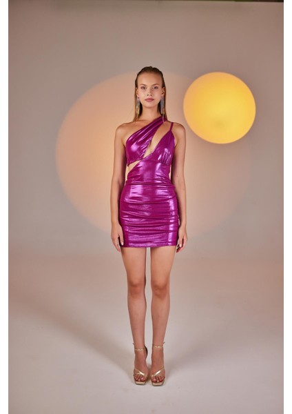 Tek Omuz Detaylı Parlak Mini Thea Elbise Pembe