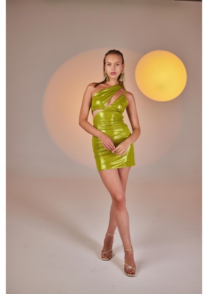 Tek Omuz Detaylı Parlak Mini Thea Elbise Yeşil fırsatları