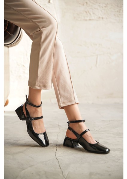 Kadın Kelvin Kısa Topuklu Rugan Ayakkabı Siyah-Rugan