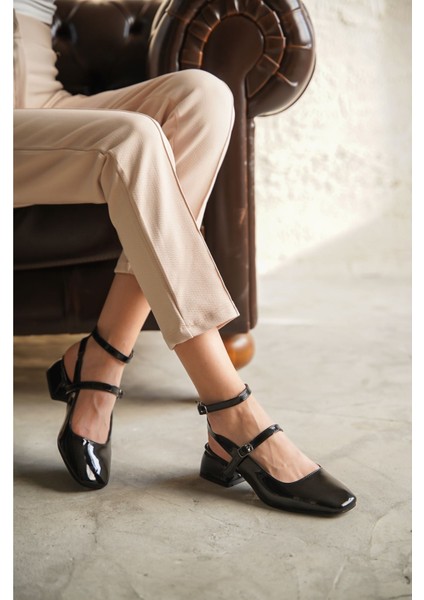 Kadın Kelvin Kısa Topuklu Rugan Ayakkabı Siyah-Rugan fırsatları