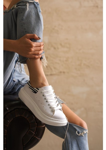 Kadın Bloom Bağcıklı Spor Ayakkabı Beyaz-Z.desenli fiyatları