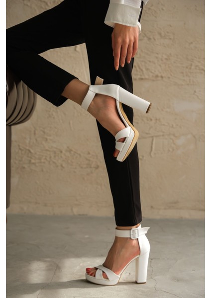 Kadın Loked Yüksek Topuklu Çapraz Bantlı Beyaz Mat - Beyaz indirimleri