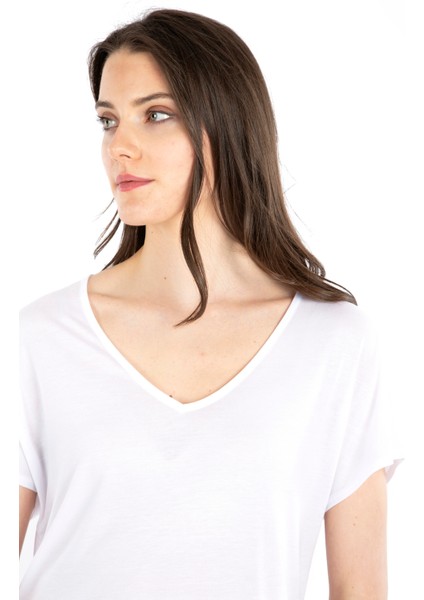 - V Yaka Oversize Lyocell Kadın T-Shirt modelleri