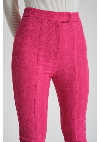 Yırtmaçlı Jakarlı Fuşya Pantolon