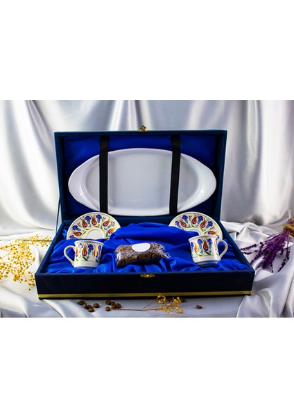 İkili Altın Yaldızlı Tepsili Kadife Kutulu Porselen Fincan Takımı