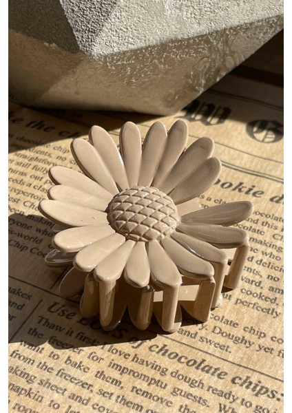 Çiçek Figürlü Mandal Toka Bej SBT1634