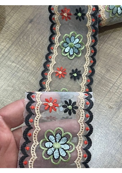 En 6 cm Tül Çiçekli Renkli Şerit Aplike Güpür Dekoratif Şerit (1 Metre )
