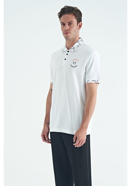Beyaz Yazı Nakışlı Baskı Detaylı Standart Kalıp Polo Yaka Erkek T-Shirt - 88239 indirimleri