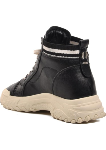 23K310-20 Siyah Bağcıklı Kadın Sneaker Bot fırsatları