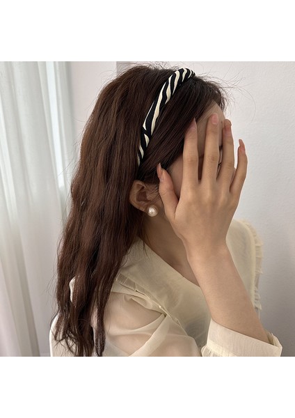 Üç Sünger, Retro Zebra Saç Bandı (Yurt Dışından) fiyatları