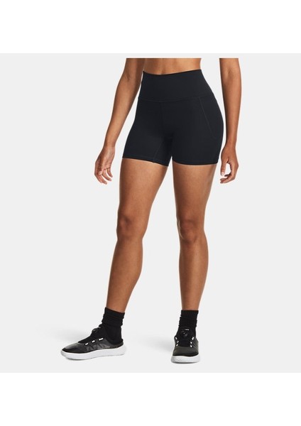 Kadın UA Meridian Kısa Şort 1382519-001