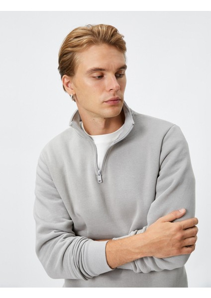 Yarım Fermuarlı Sweatshirt Dik Yaka Uzun Kollu
