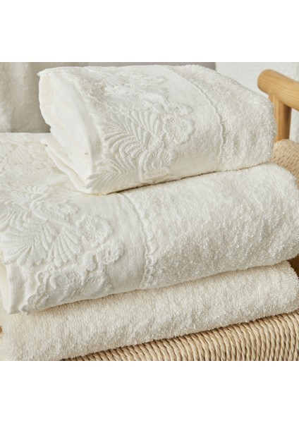 Shine Aile Banyo Seti Offwhite fırsatları