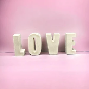 Lu Design Beyaz Love Yazısı Biblo Ev Dekorasyon 5cm Harf & Taş Tozu