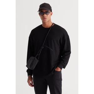 Altınyıldız Classics Erkek Siyah Loose Fit Içi Polarlı 3 Iplik Bisiklet Yaka Jakarlı Sweatshirt