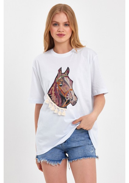 Püsküllü At Kafa Baskılı T-Shirt fiyatları