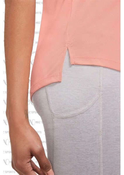 Dri-Fit Swoosh Running Kadın Standart Kesim Spor Tişört fırsatları