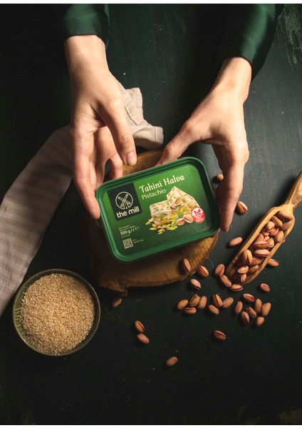 Antep Fıstıklı Tahin Helvası 500 gr PET