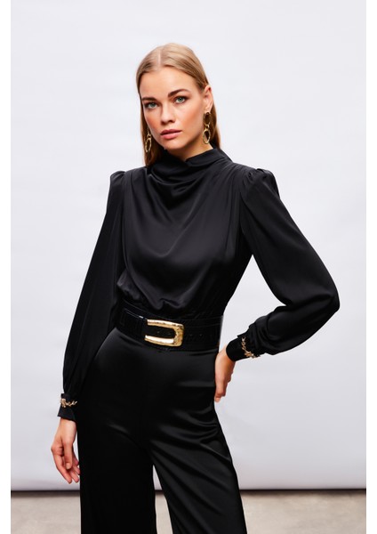 Kol Aksesuar Detaylı Bluz - Siyah fırsatları