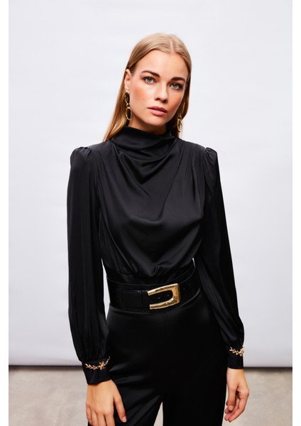 Kol Aksesuar Detaylı Bluz - Siyah indirimleri