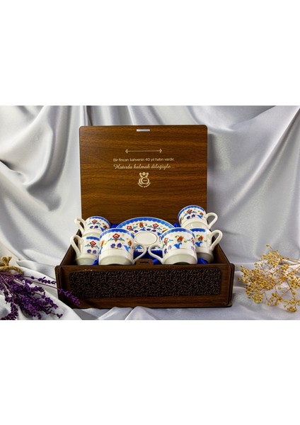 Altın Yaldızlı 6'lı Ahşap Kutulu Fincan Takımı