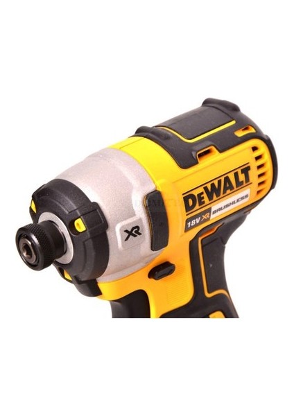 DCF887NT Darbeli Tornavida +2 x 5 Ah Akü +1 x Dolum Cihazı