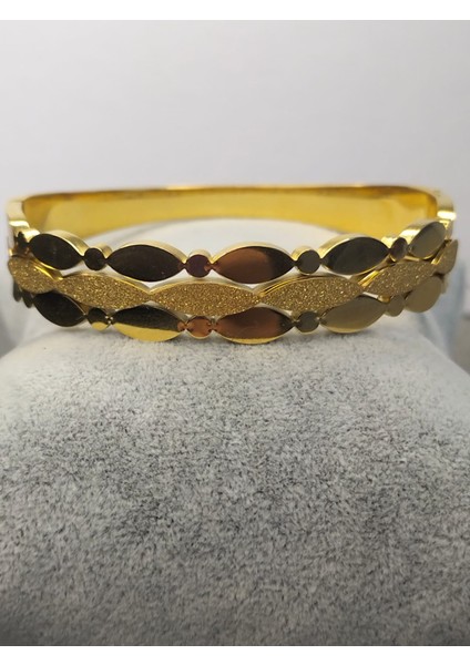 Kadın Çelik Gold Renk Kararmaz Kelepçebileklik