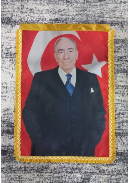 Alparslan Türkeş Baskılı Portre Bayrak