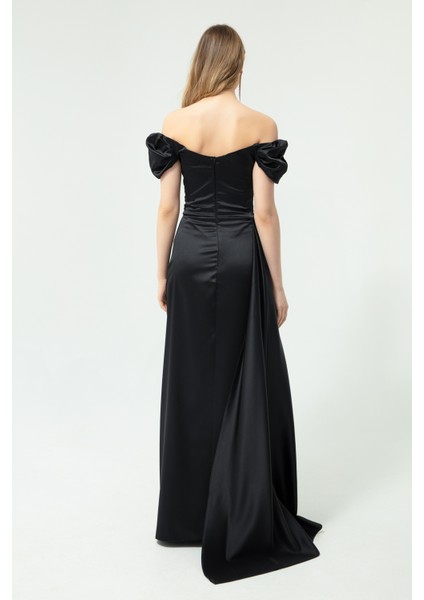 Kadın Siyah Kayık Yaka Kuyruklu Uzun Saten Abiye & Mezuniyet Elbisesi indirimleri