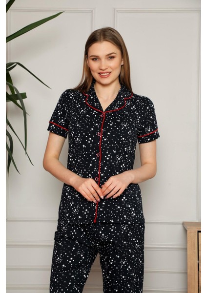 Kadın Siyah Yıldız Desen Gömlek Yaka Önden Düğmeli Kısa Kol Pamuk Pijama Takımı