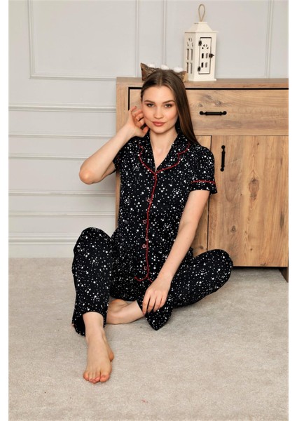 Kadın Siyah Yıldız Desen Gömlek Yaka Önden Düğmeli Kısa Kol Pamuk Pijama Takımı modelleri