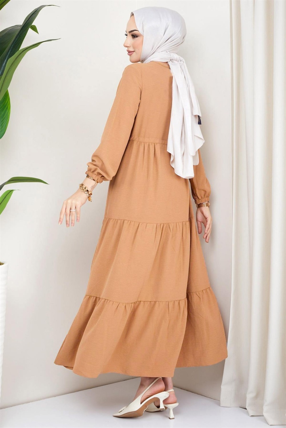 Hafsa Mina Büzgülü Düğmeli Ayrobin Elbise Camel görsel 4
