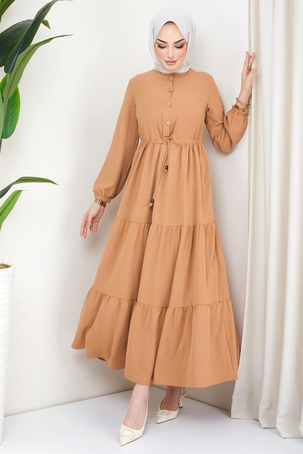 Hafsa Mina Büzgülü Düğmeli Ayrobin Elbise Camel görsel 5