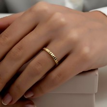 Hems Jewellery Altın Petite Nervürlü Kombinlenebilir Minimal Yüzük