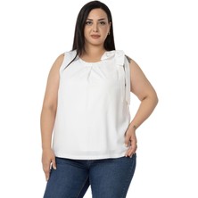 Disentis Modest Büyük Beden Yakası Pileli Omuzda Kurdele Detaylı Astarlı Kolsuz Beyaz Bluz