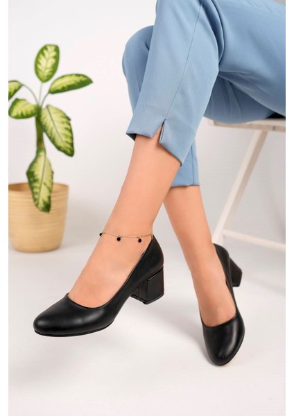 Alçak Topuk Yuvarlak Kalıp Siyah Cilt Stiletto modelleri