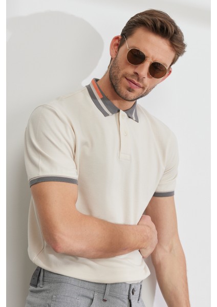 Erkek Bej Slim Fit Dar Kesim %100 Pamuk Kıvrılmaz Polo Yaka Tişört