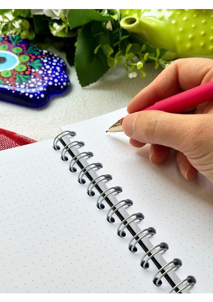 Gizli Spiralli Defter Sert Kapak 192 Sayfa 96 Yaprak 17X24 cm 90GR. Noktalı