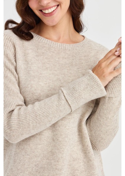 Kadın Sıfır Yaka Kolları Yırtmaçlı Kazak V.bej fiyatları