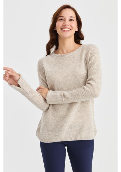 Kadın Sıfır Yaka Kolları Yırtmaçlı Kazak V.bej modelleri