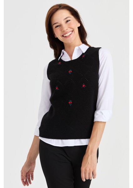 Kadın Sıfır Yaka Önü Baklava Linksli Yün Süveter Siyah