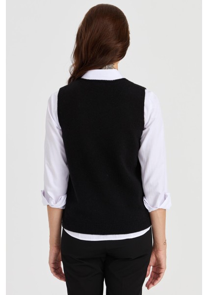 Kadın Sıfır Yaka Önü Baklava Linksli Yün Süveter Siyah fırsatları