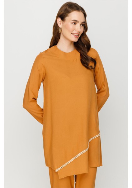 Önü Şerit Aksesuar Detaylı Pantolon Tunik Takım Tarçın