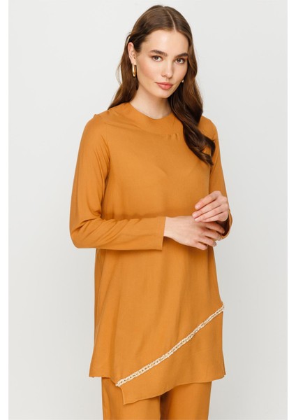 Önü Şerit Aksesuar Detaylı Pantolon Tunik Takım Tarçın