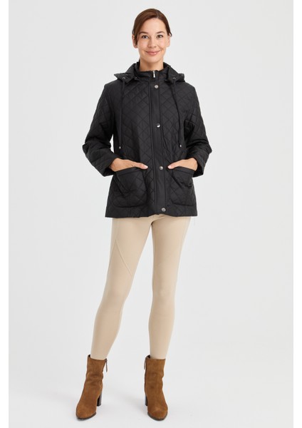 Kadın Kapüşonlu Dış Cepli Kısa Kapitone Ceket Siyah fiyatları