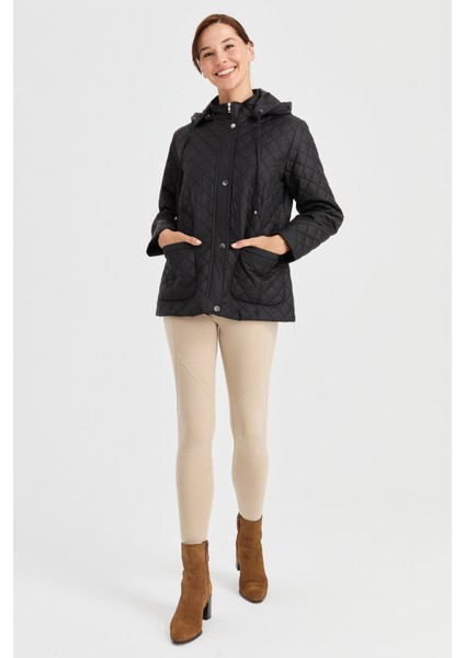 Kadın Kapüşonlu Dış Cepli Kısa Kapitone Ceket Siyah fırsatları