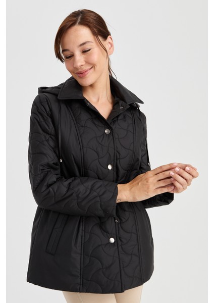 Kadın Kapüşonlu Beli Bağcıklı Kapitone Kaban Siyah indirimleri