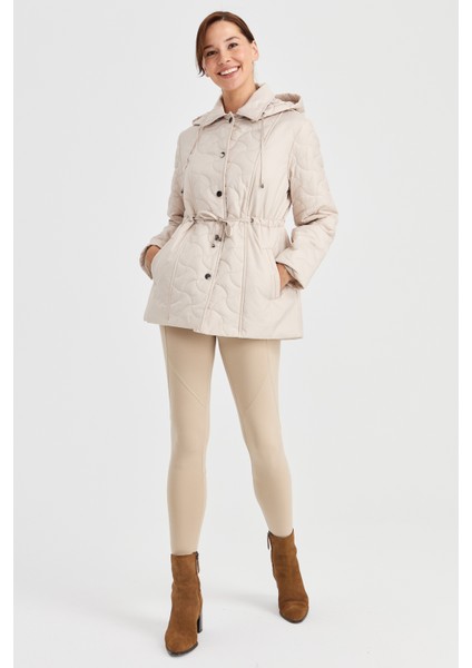 Kadın Kapüşonlu Beli Bağcıklı Kapitone Kaban Bej modelleri